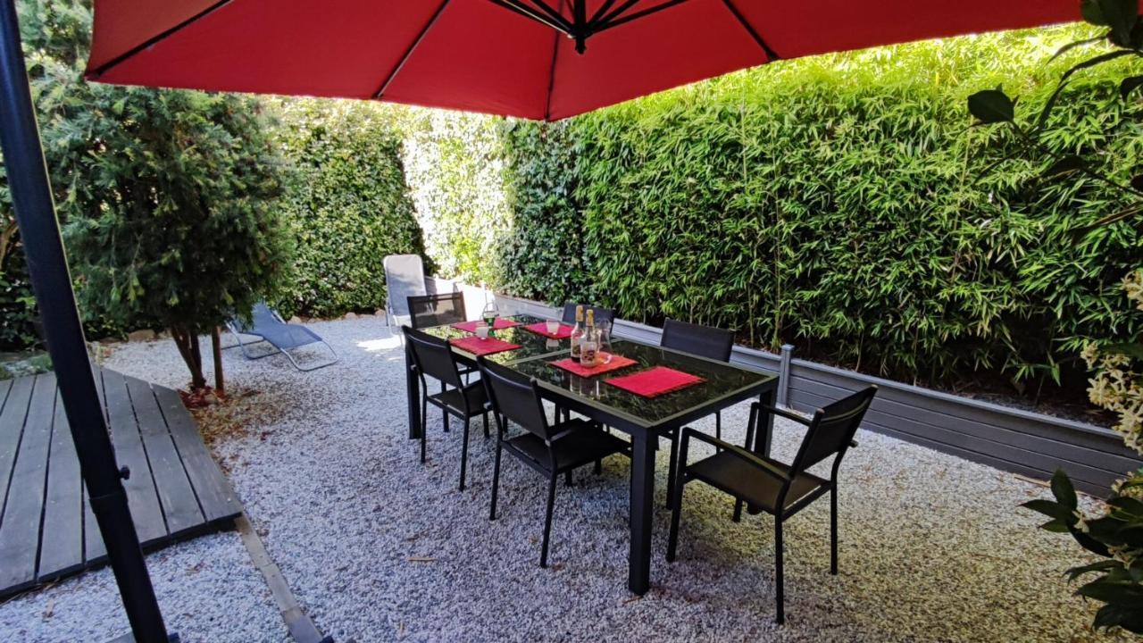 Au 8 De La Garance Vila LʼIsle-sur-la-Sorgue Exterior foto